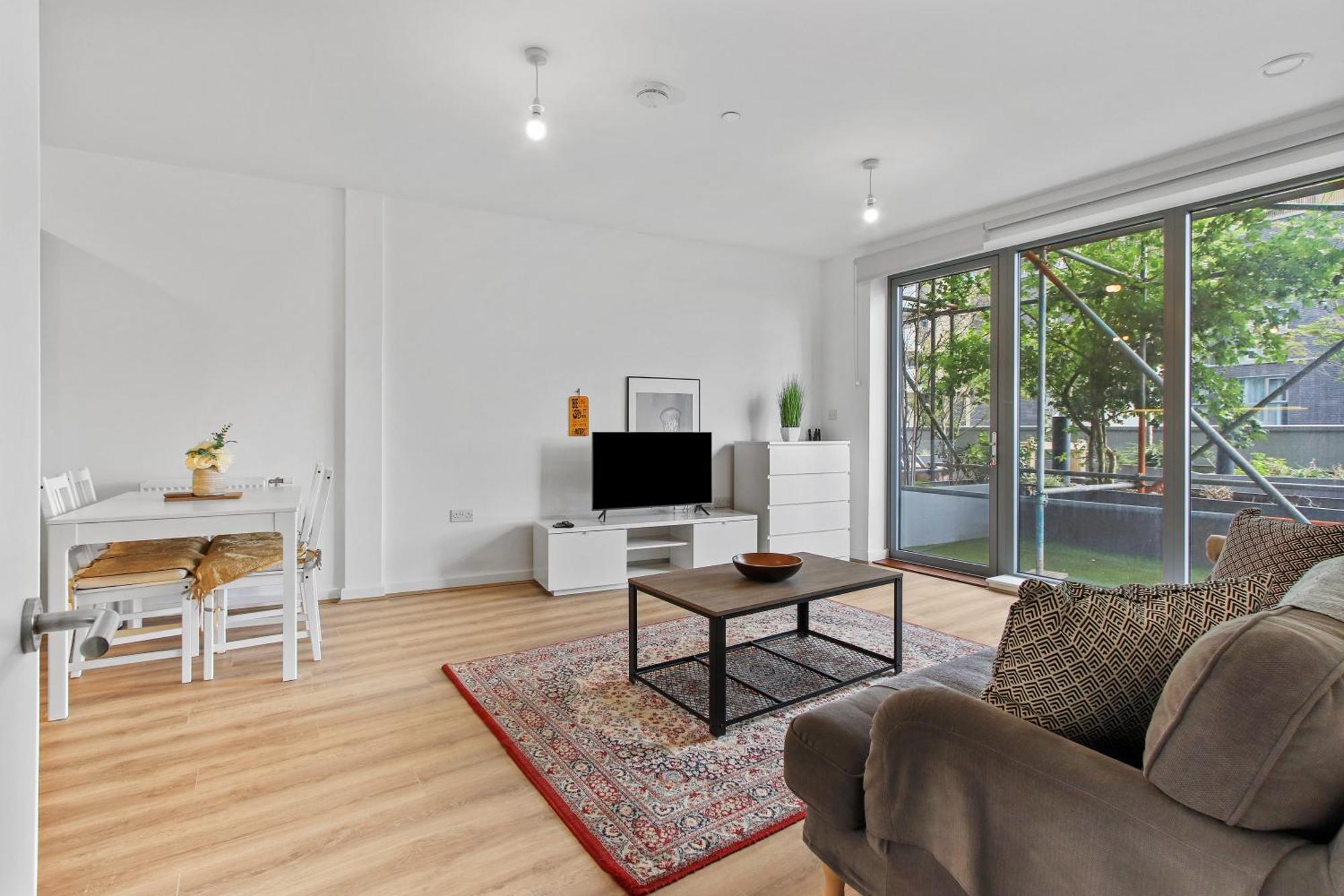 Centrally Located - Modern - 2Bed - 2Bath Apartment Лондон Экстерьер фото