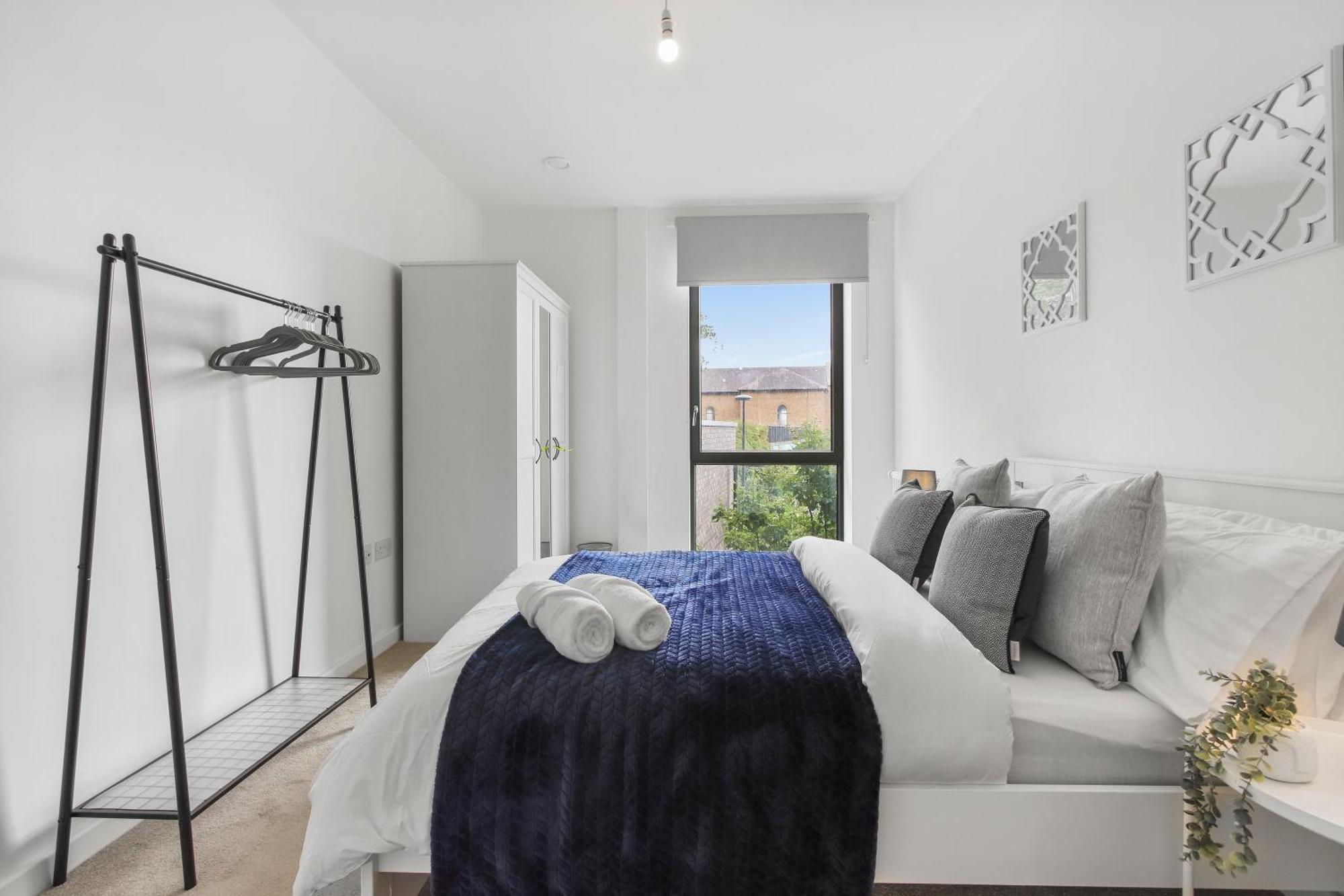 Centrally Located - Modern - 2Bed - 2Bath Apartment Лондон Экстерьер фото