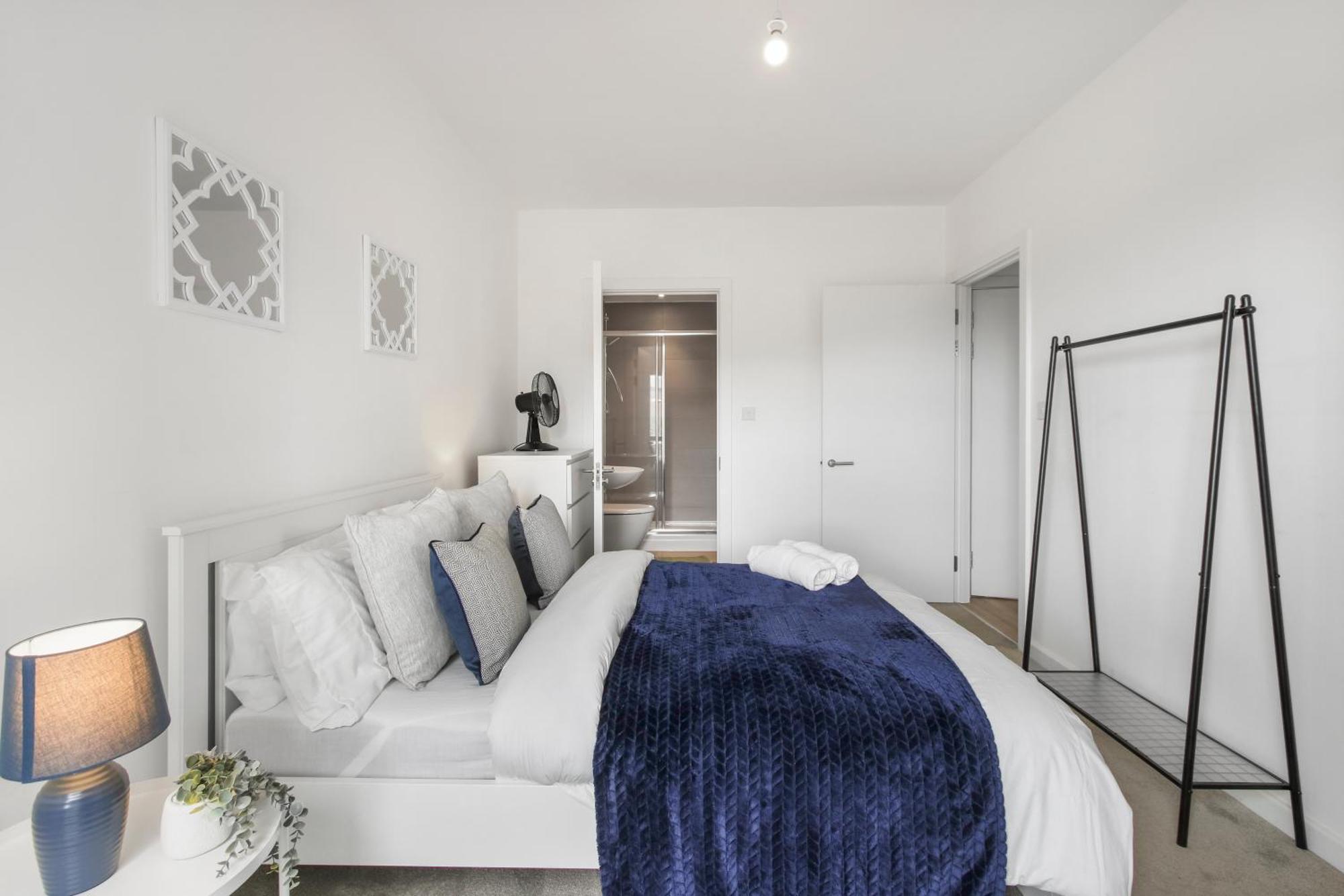Centrally Located - Modern - 2Bed - 2Bath Apartment Лондон Экстерьер фото