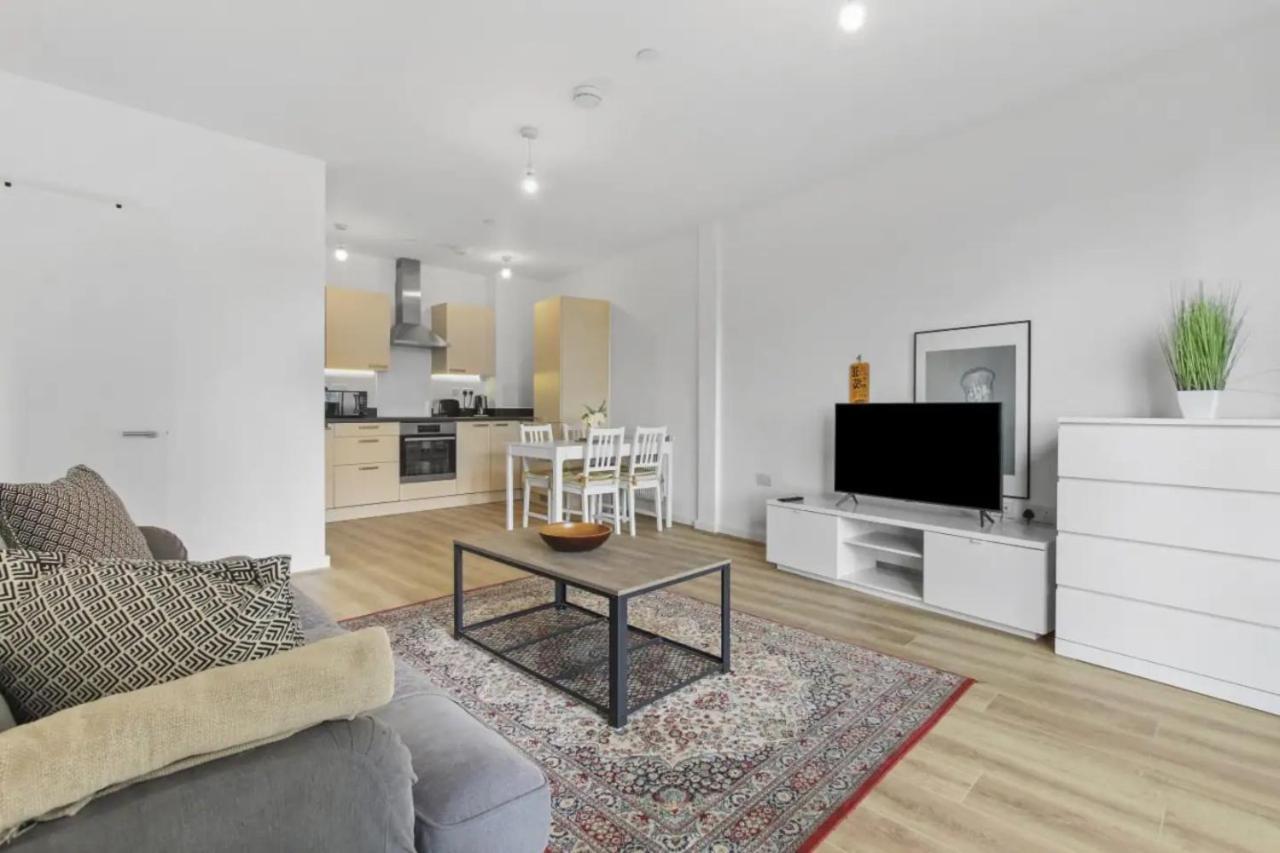 Centrally Located - Modern - 2Bed - 2Bath Apartment Лондон Экстерьер фото