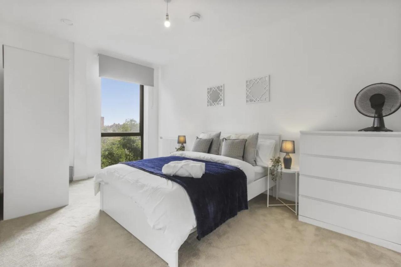 Centrally Located - Modern - 2Bed - 2Bath Apartment Лондон Экстерьер фото